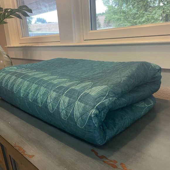 OPALHOUSE Jungalow Teal Design Colored Double Sided Quilted Blanket - Picture 13 of 14